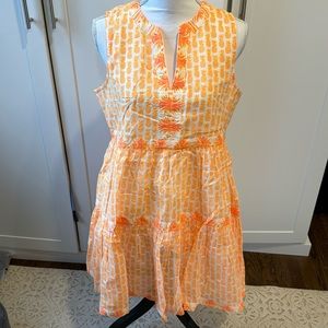 NWT vineyard Vines Pineapple Print Tiered Dress